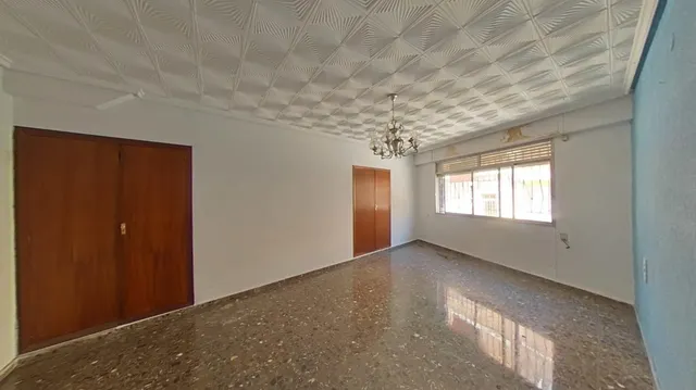 Casa en venta  villamarxant (Valencia) — 28