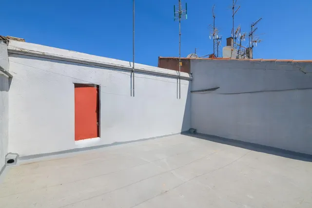 ¡Oportunidad única para inversores! Piso con alta rentabilidad e inquilino solvente en el centro de Manresa — 9