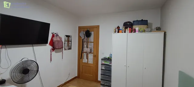 Se vende piso en calle San Isidro - Burgos — 12