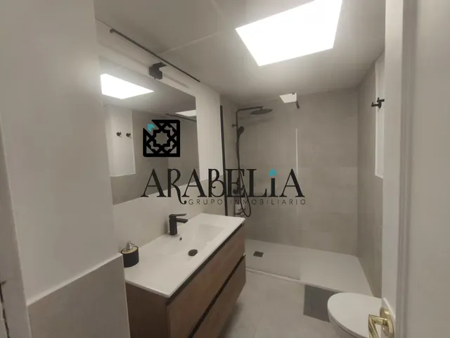 ¡Espectacular piso con LICENCIA TURÍSTICA, garaje y trastero en el CENTRO! — 11