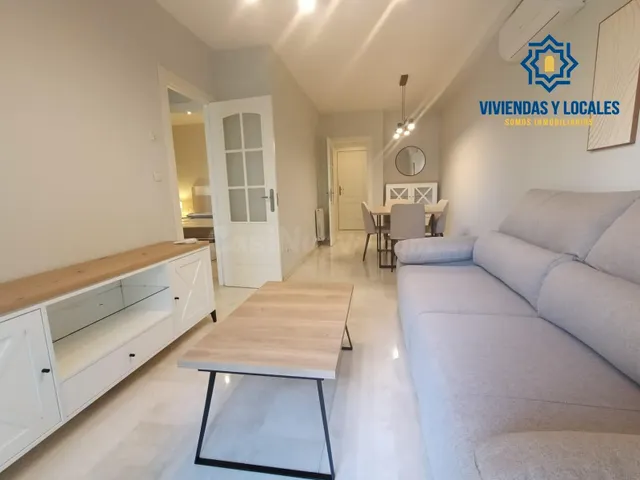 Disponible piso amueblado dos dormitorios en Parque Almunia