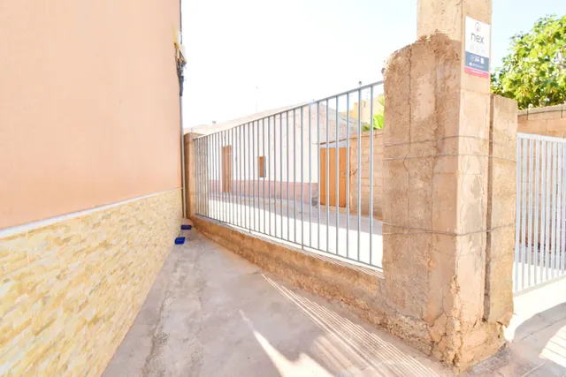 Casa a reformar en ejido norte con porche y zona de aparcamiento !!!! — 31