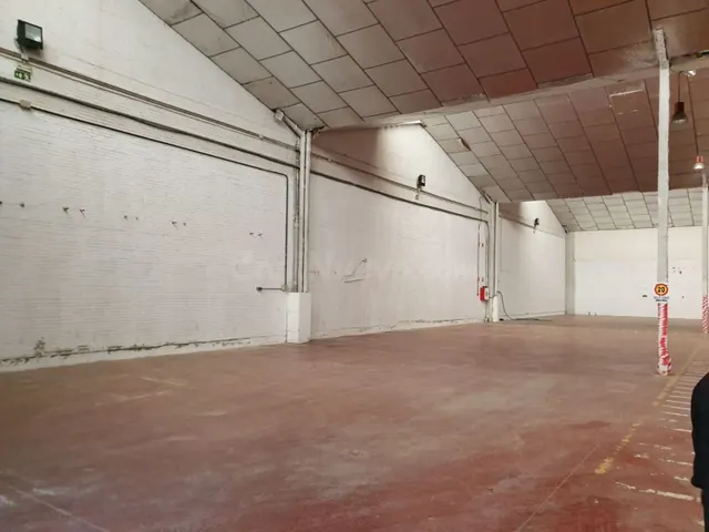NAVE EN ALQUILER EN EL POLÍGONO CALONGE - foto 2