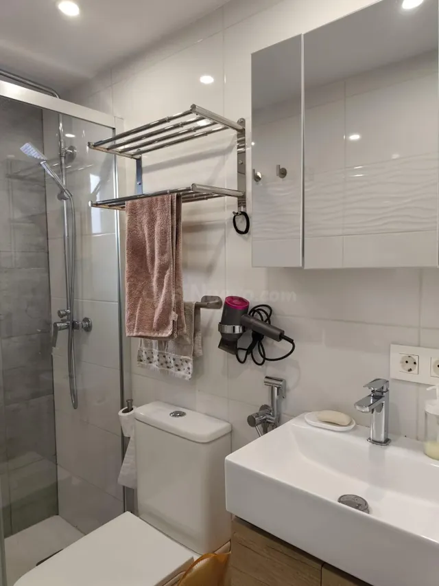Casa reformada con terraza, finca de 750 m2 y cuadra, con vistas al Aramo — Morcín — 5