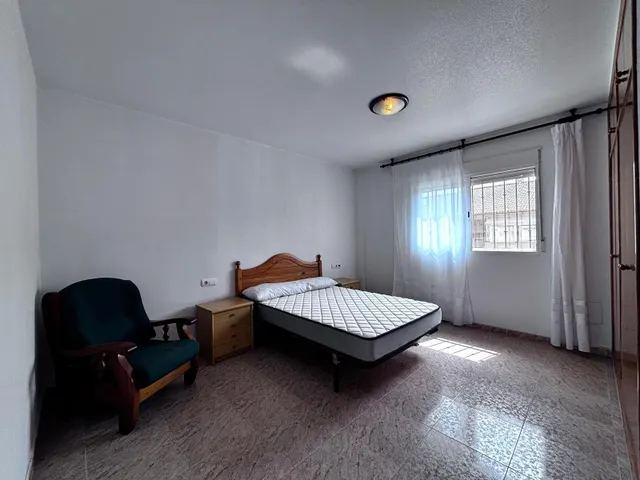 PRECIOSO ADOSADO DE CINCO DORMITORIOS EN LA RIBERA — 15
