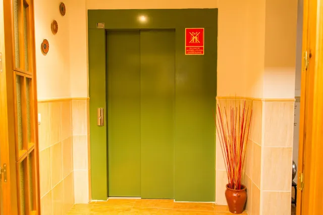 Hotel 33 habitaciones 1350m² en venta - South of spain — 14