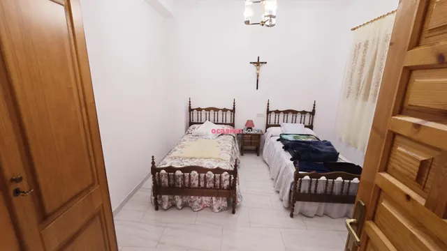 LOCAL Y PISO  EN VENTA EN EL VISO — 12