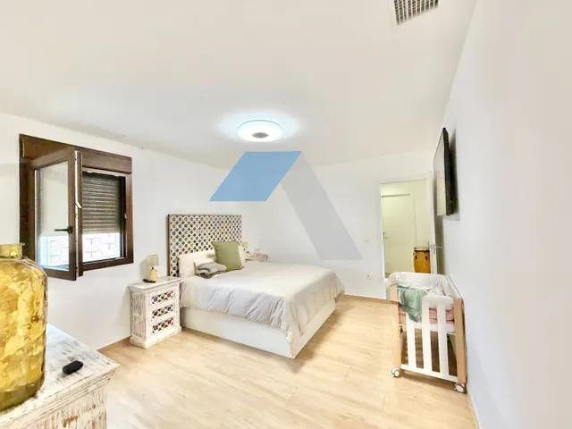 CHALET EN UNA PLANTA EN LA URBANIZACIÓN LOS GIRASOLES — 4