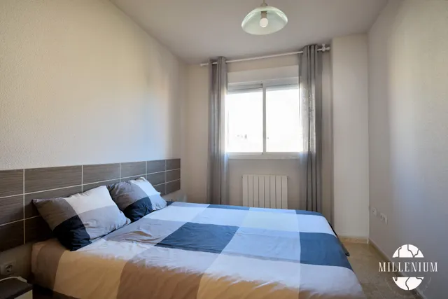 Piso en alquiler en El Puerto (Coslada) · 3 hab. · Urbanización con piscina, garaje y trastero — 13