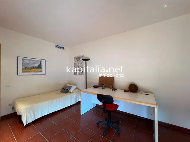 Fantástico chalet a la venta en Ontinyent , zona la Solana . — 36