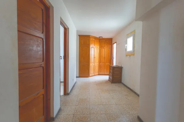 Edificio con balcones y terrazas en venta en Schamann — 38