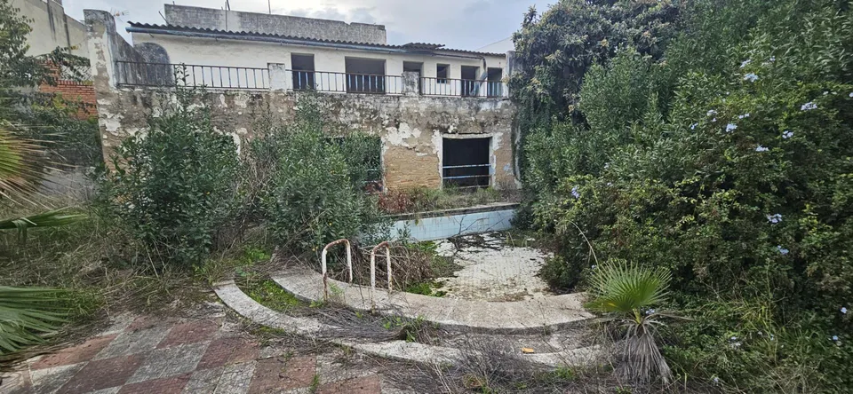 Casa Patio con dos piscinas en Santa Marina