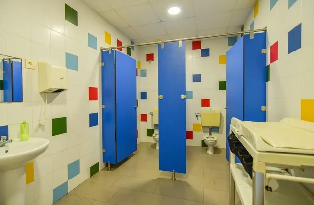 AMPLIO LOCAL COMERCIAL A 50 METROS DEL MAR MENOR | LO PAGÁN — 27