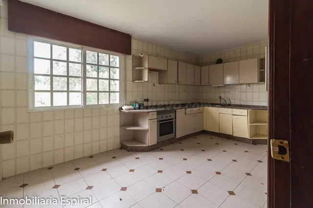 Encantadora Casa en Sanxenxo: Tu Refugio de Ensueño - foto 3