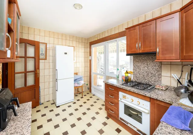 Casa en esquina con amplios espacios en Belicena, Vegas del Genil — 9