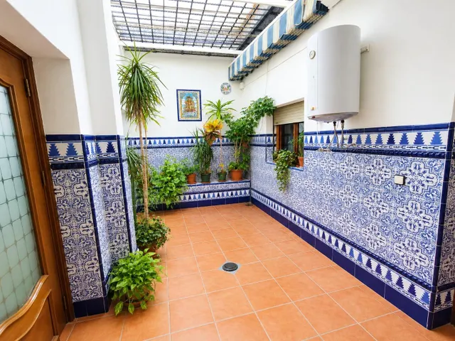 Encantadora Casa en Alcalá de Guadaira - Barriada del Águila - foto 4