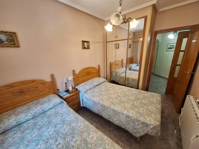 Apartamento 2 habitaciones 82m² en venta - Estacion de autobuses — 24