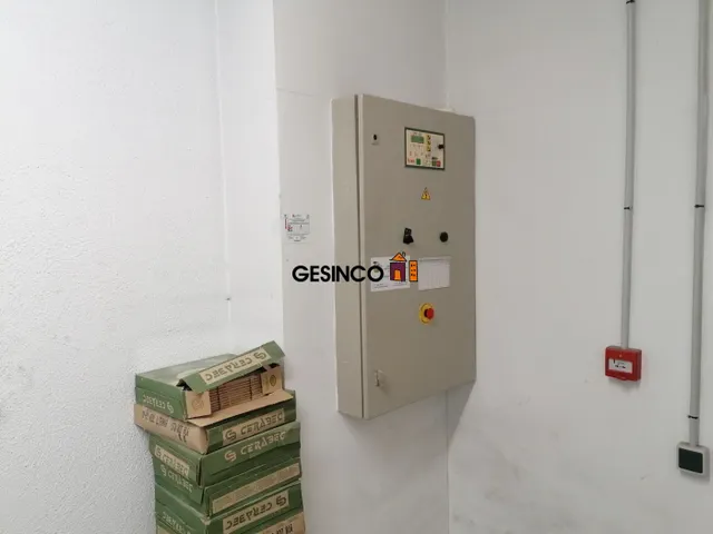LOCAL COMERCIAL DE GRAN TAMAÑO EN ALQUILER EN ONTINYENT — 29