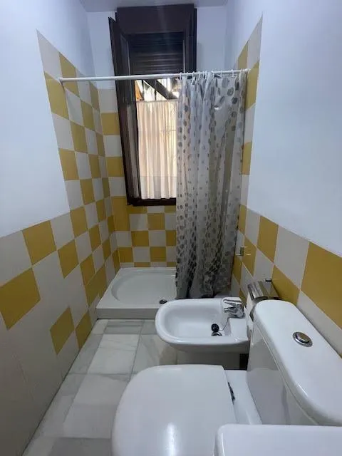 Precioso piso en calle pureza, máximo dos personas.incluye plaza de garaje. — 26