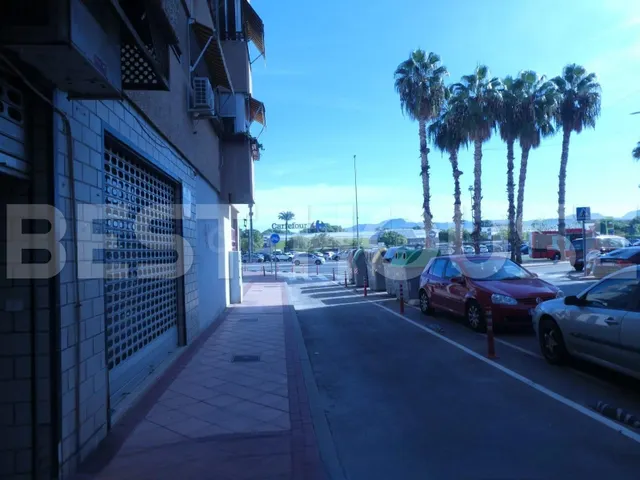 Local comercial 3 habitaciones 95m² en venta - Barrio del Ca - foto 2