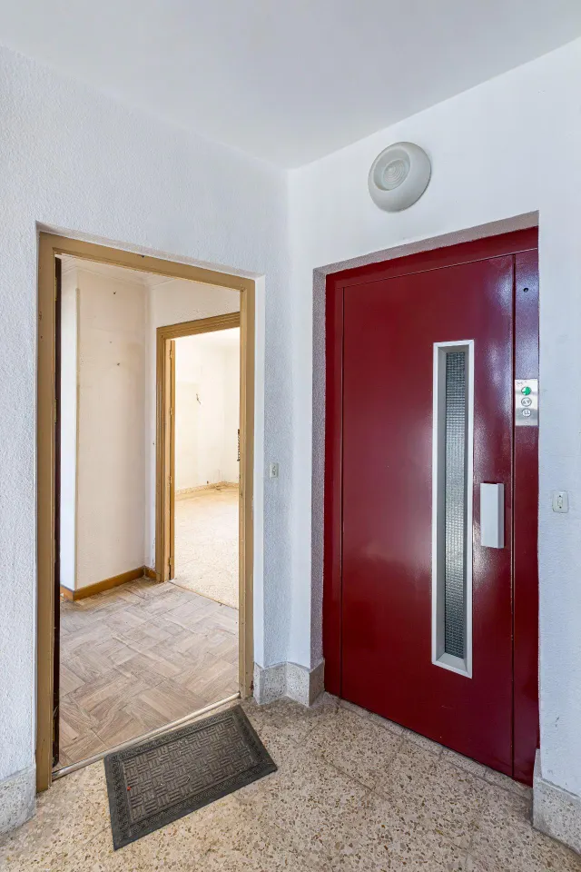 Piso para reformar con garaje junto a La Condomina — 25