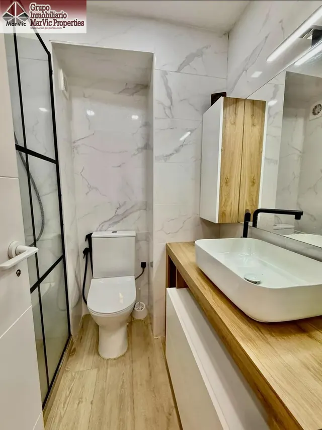 Acogedor Apartamento Reformado en Benidorm con Piscina y Vistas al Sureste — 17