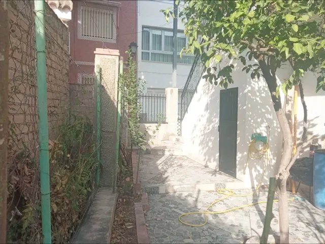 SE ALQUILA ESTUPENDO PISO AMUEBLADO — 20
