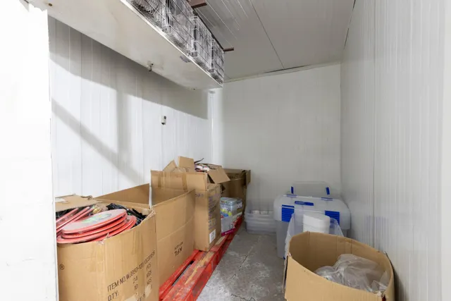 Local comercial 198m² en venta - Barriada primero de mayo — 11