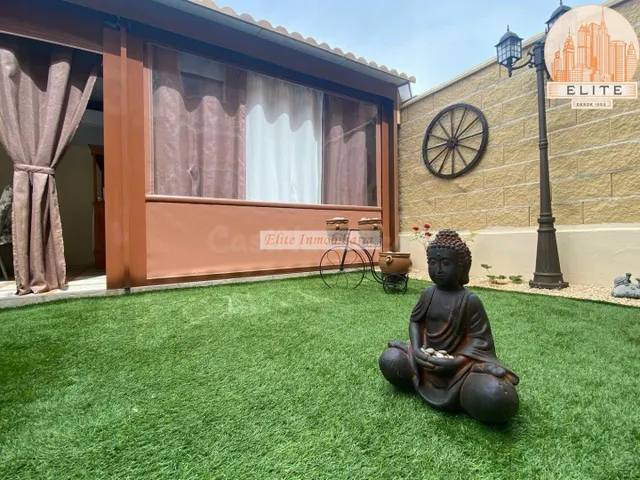 Chalet adosado con jardin ! — 2
