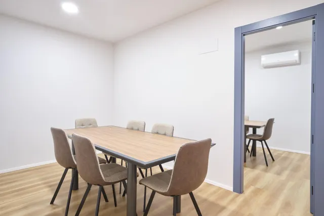 Habitación sólo para chica estudiante - disponible en diciembre - san antón — 32