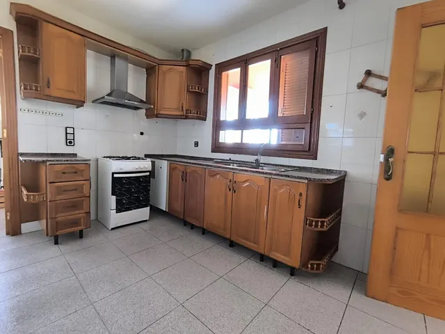 Casa independiente con parcela, 5 dormitorios y garaje en Alquerías (Murcia) — 18