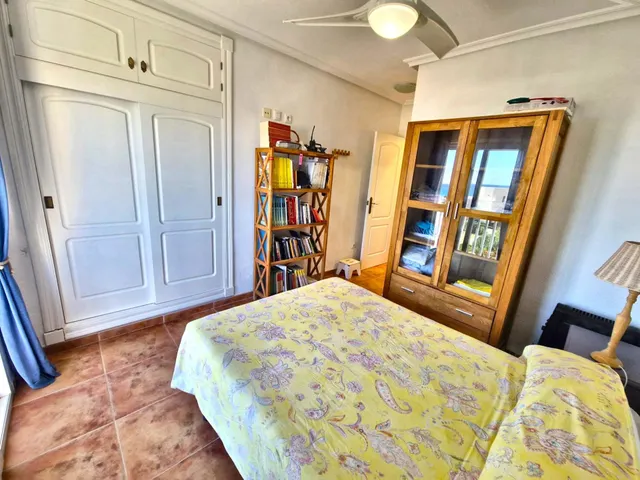 Apartamento reformado con vistas al Mediterráneo y espectacular solárium privado en Residencial Ipanema, La Manga km 2 — 24