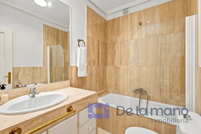 VIVIENDA SEÑORIAL ACTUALIZADA IDEAL PARA PAREJAS CON O SIN HIJOS — 17