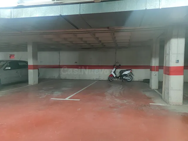 Plaza de garaje en Molina centro - foto 2