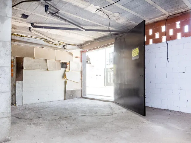EN VENTA LOCAL COMERCIAL EN MONTIJO — 16