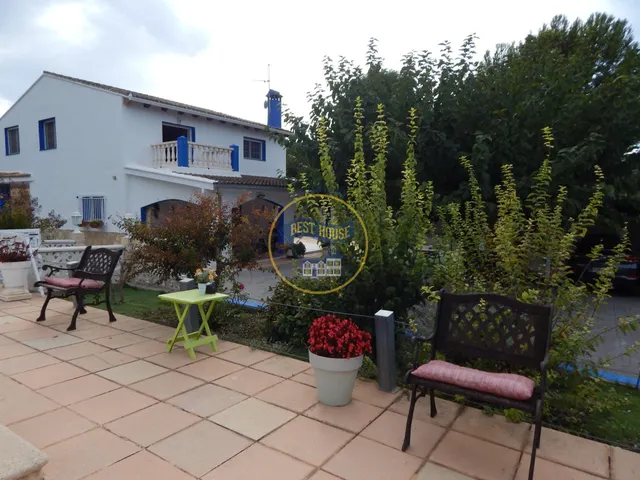 OPORTUNIDAD AMPLIO CHALET CON PISCINA MUY PRÓXIMO A LA POBLACION DE ONTINYENT — 45