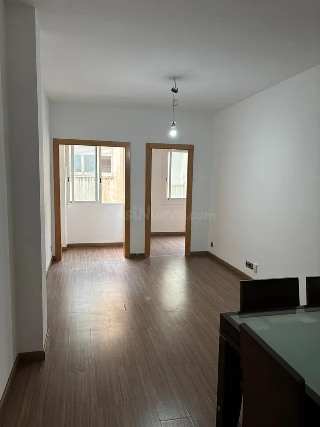 Piso Semireformado en El Raval, Barcelona por €295,000 — 4