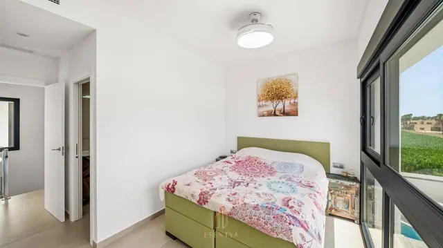 Villa moderna en esquina en Daya Vieja — 21