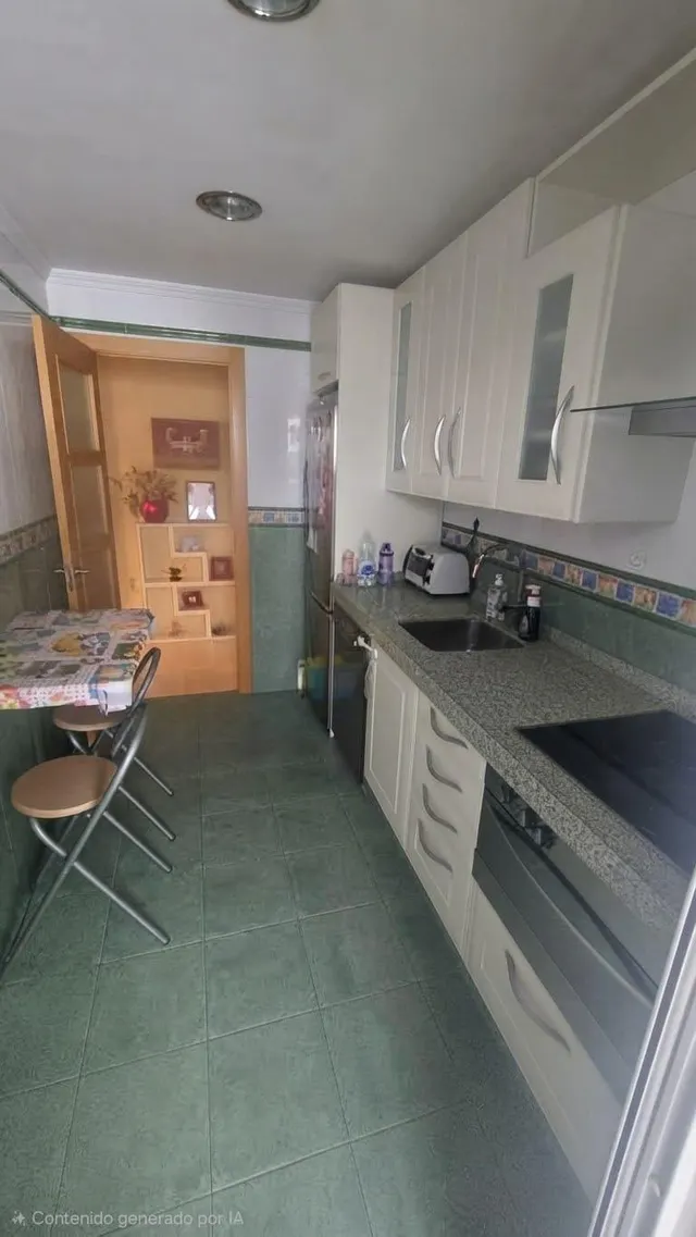 Amplio Piso VPO con terraza en zona Sur, Jerez de la Frontera — 12