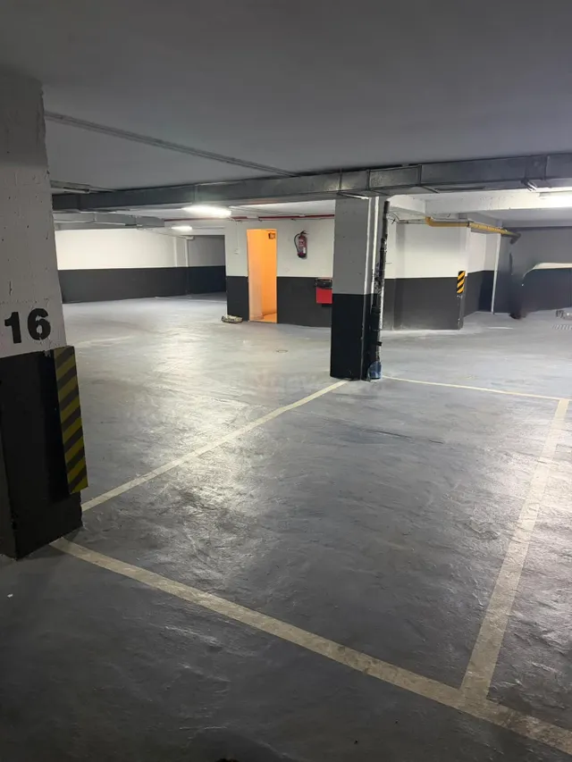 PLAZA DE GARAJE en Guindalera, calle Iriarte. - foto 2