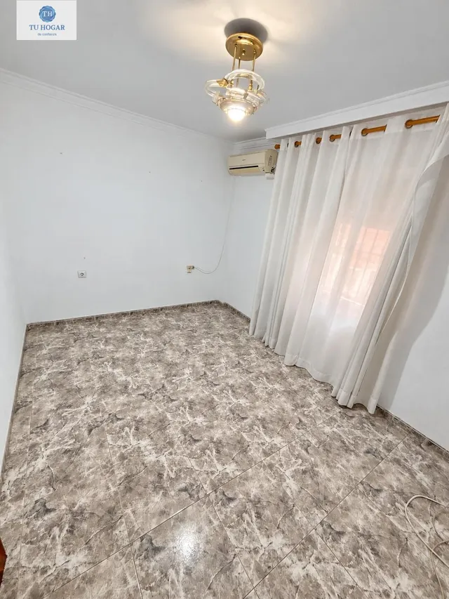 Piso en el Centro de Alcalá de Guadaira a un Excelente Precio - €143,000 — 6