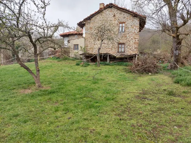 Casa con parcela en Picos de Europa - foto 3