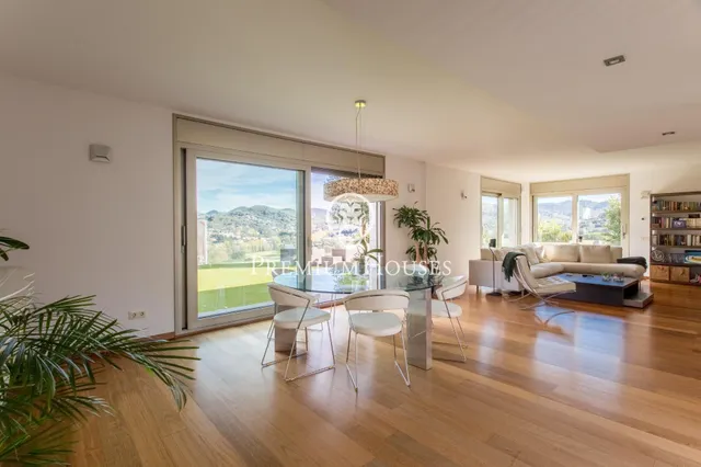 Casa en venta de una sola planta!!! Tranquilidad y diseño con vistas espectaculares al Golf — 18