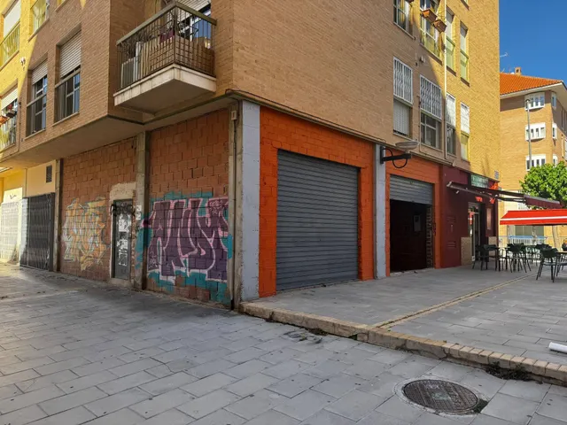 LOCAL COMERCIAL EN VENTA — 9