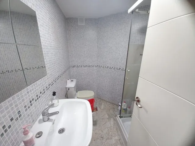 ESTUDIO CON PISCINA A 200m DE LA PLAYA  EN TORREVIEJA — 6