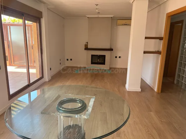 Ático con terraza, vistas abiertas y orientación sur en el c - foto 5
