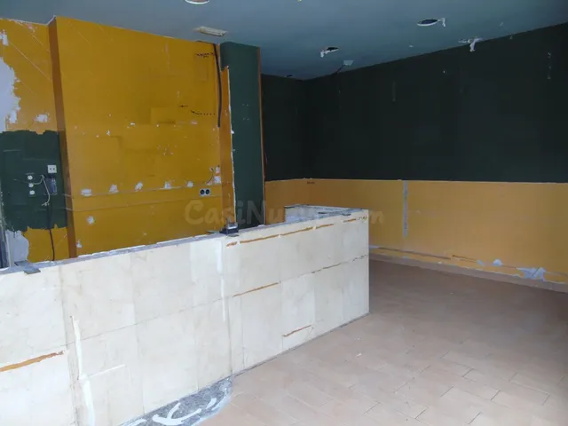 LOCAL COMERCIAL SEMIACONDICIONADO - foto 5