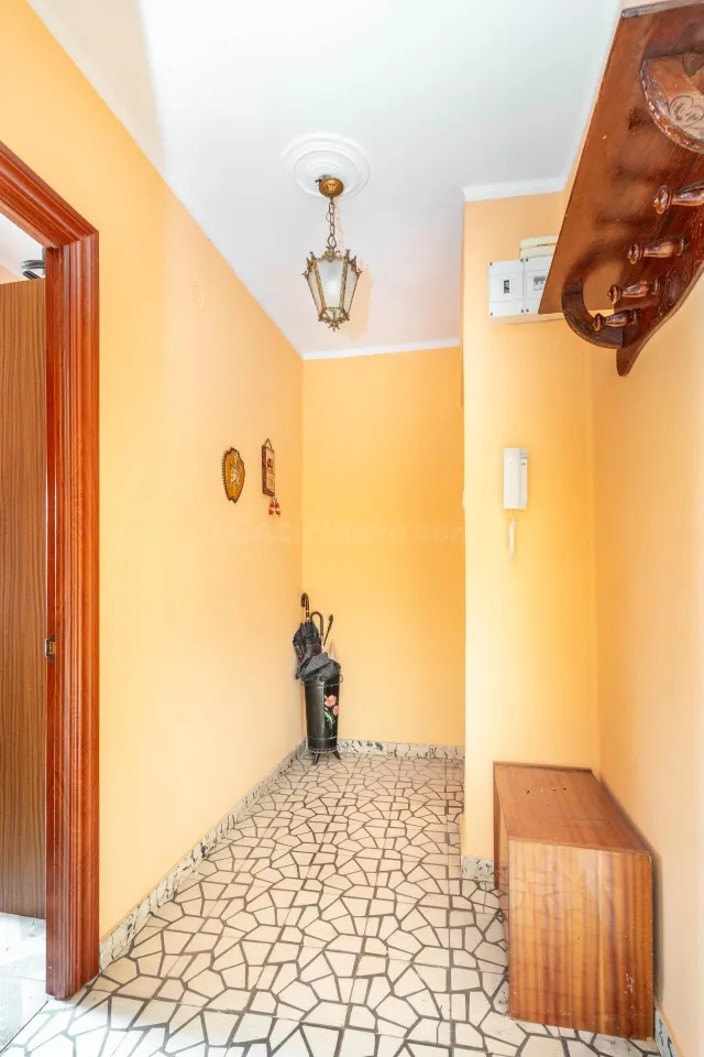 Piso de 3 habitaciones en 5ª planta en el barrio de Fozaneld - foto 4