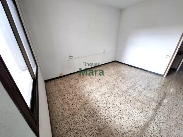 ¡¡un piso con muchísimo potencial y gran luminosidad en el barrio de marianao!! — 9