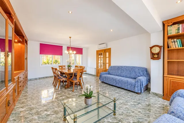 CASA FAMILIAR CON PISCINA, PRIVACIDAD Y ESPECTACULARES VISTAS A LA MONTAÑA EN LAS PALMERAS, CANYELLES — 9